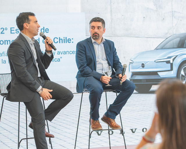 Estudio de Volvo Car Chile y CENTRA de la UAI muestra los desafíos en materia de carga pública para autos eléctricos