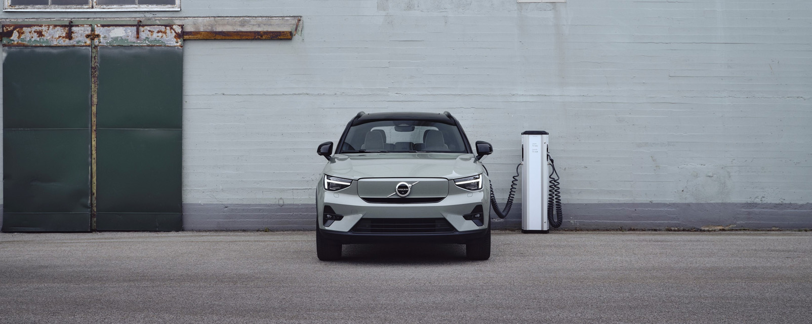 Volvo Car Chile impulsa la electrificación local instalando más del 40% de los cargadores domiciliarios