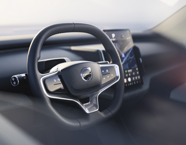 Vehículo Eléctrico con Volante Deportivo