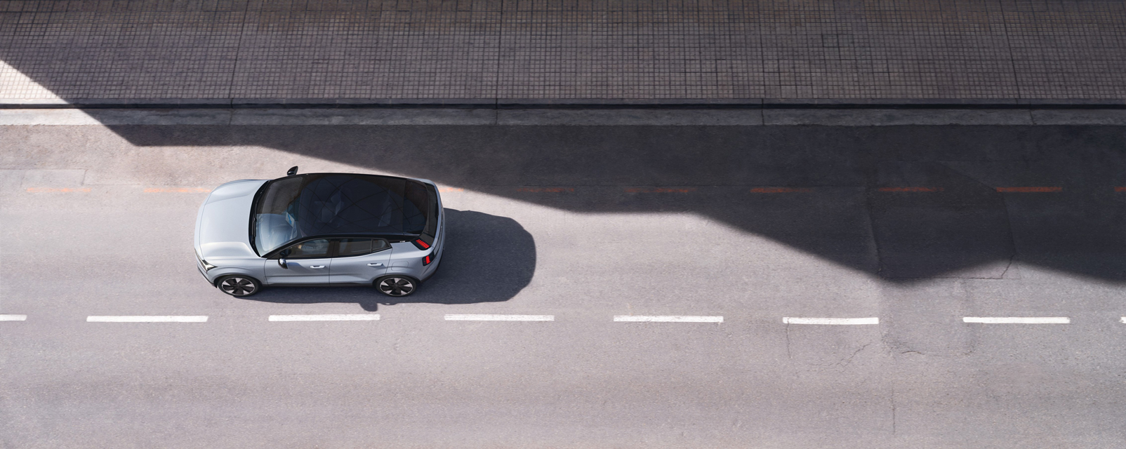 Volvo EX30 revoluciona la seguridad vial en Chile con innovador sistema de Alerta de Apertura de Puertas