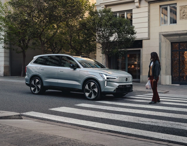 suv electrico volvo ex90